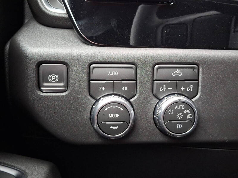 2026 GMC Sierra 1500 Elevation Standard