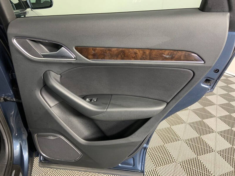 2017 Audi Q3 2.0T quattro Prestige