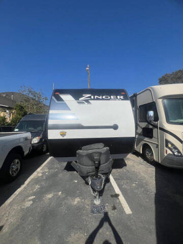 2022 Crossroads RV Zinger