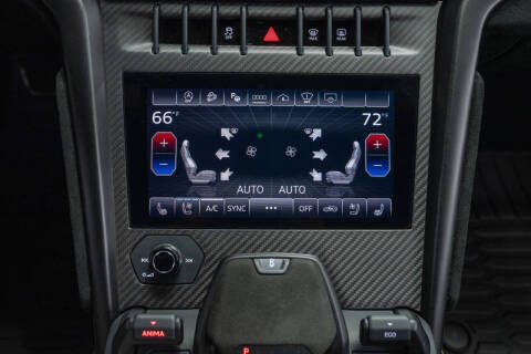 2023 Lamborghini Urus Performante