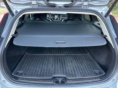 2024 Volvo V60 Cross Country B5 Plus