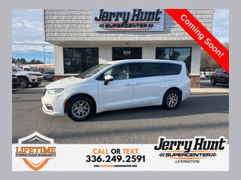 2023 Chrysler Pacifica Touring L