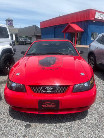 2004 Ford Mustang Deluxe
