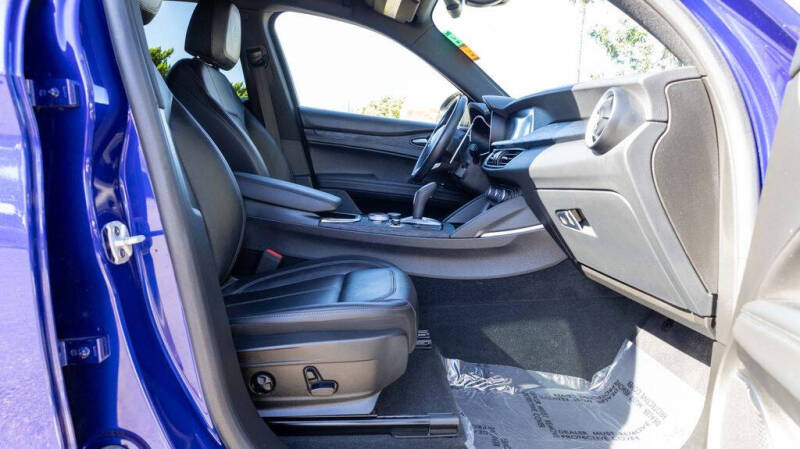 2022 Alfa Romeo Stelvio Sprint