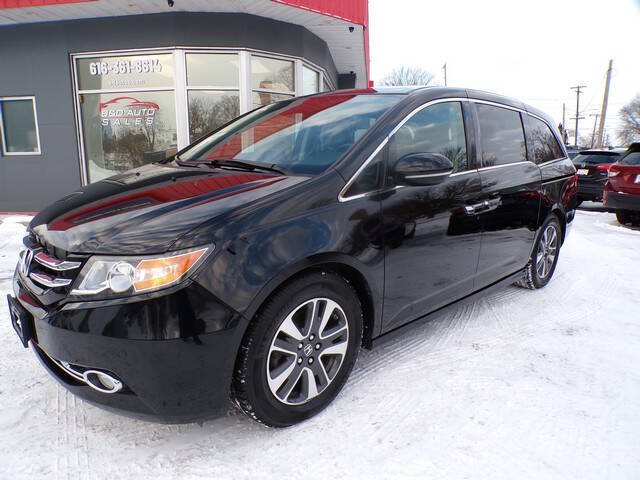 2015 Honda Odyssey Touring's photo