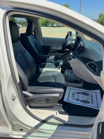 2020 Chrysler Pacifica Touring L Plus
