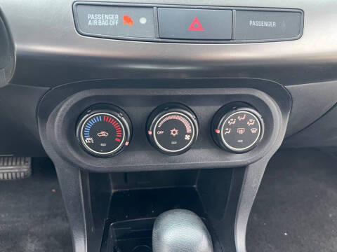 2015 Mitsubishi Lancer ES