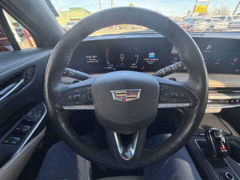 2024 Cadillac XT4 Luxury