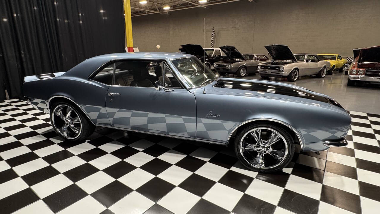 1967 Chevrolet Camaro 18