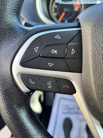 2016 Jeep Cherokee Sport