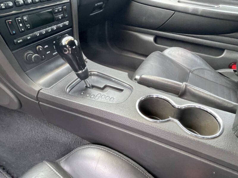 2002 Ford Thunderbird Deluxe