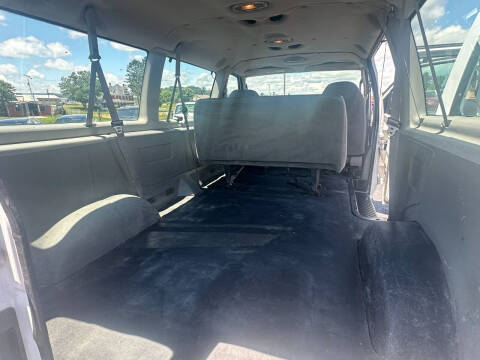 2005 Ford E-Series E-350 SD XL