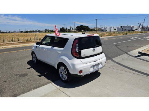 2017 Kia Soul +