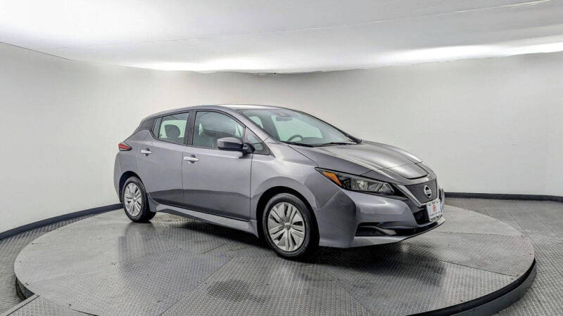 2022 Nissan LEAF S