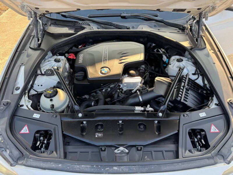 2016 BMW 5 Series 528i