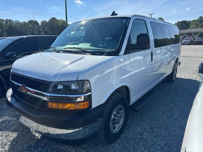 2025 Chevrolet Express LT 3500