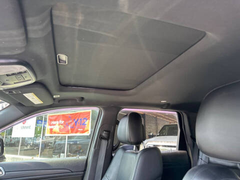2019 Jeep Grand Cherokee Laredo