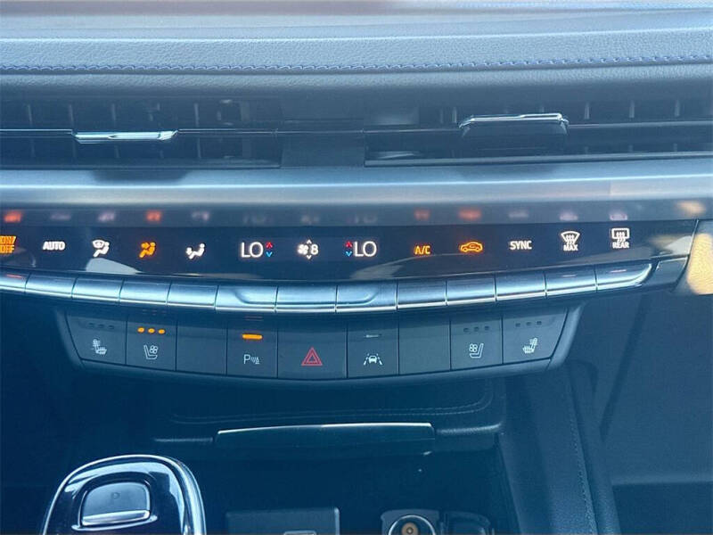 2024 Cadillac XT4 Sport