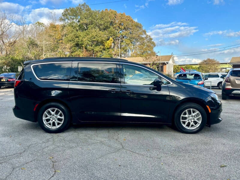2020 Chrysler Voyager LXi