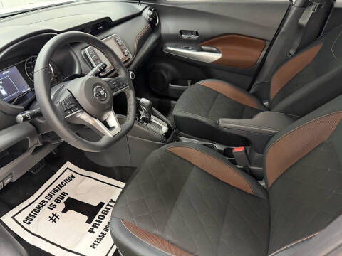 2020 Nissan Kicks SR