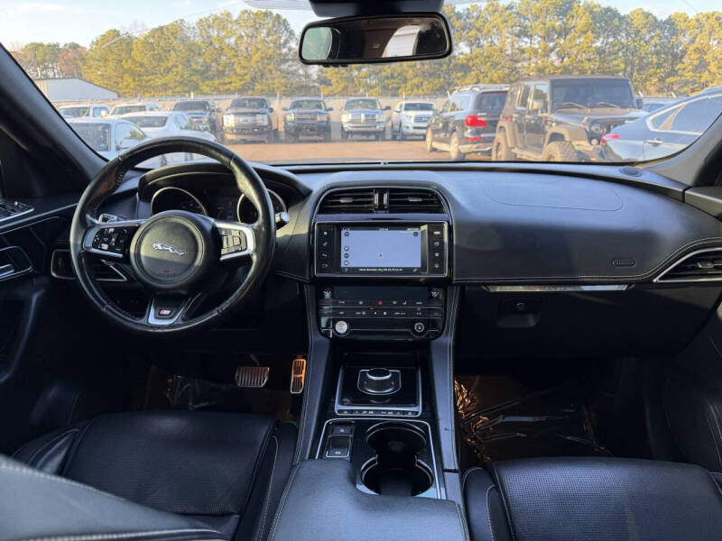 2017 Jaguar F-PACE S