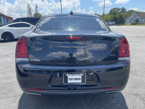 2020 Chrysler 300 Touring