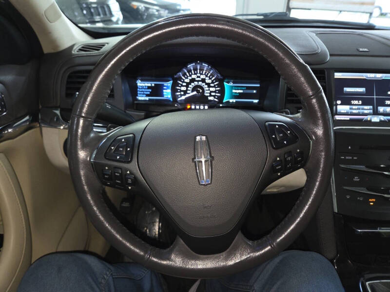 2015 Lincoln MKS