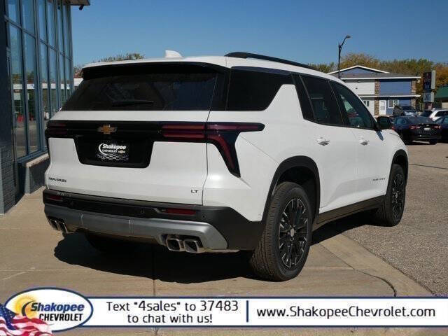 2024 Chevrolet Traverse LT