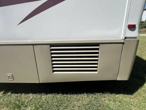2001 Winnebago Journey 36L