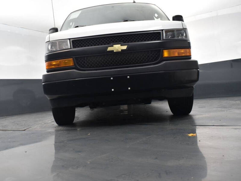 2023 Chevrolet Express 2500