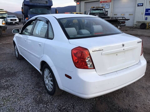 2004 Suzuki Forenza S