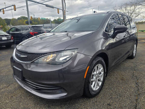 2017 Chrysler Pacifica for sale at Cedar Auto Group LLC in Akron OH