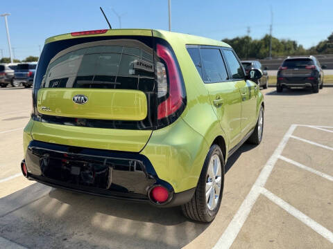 2016 Kia Soul +