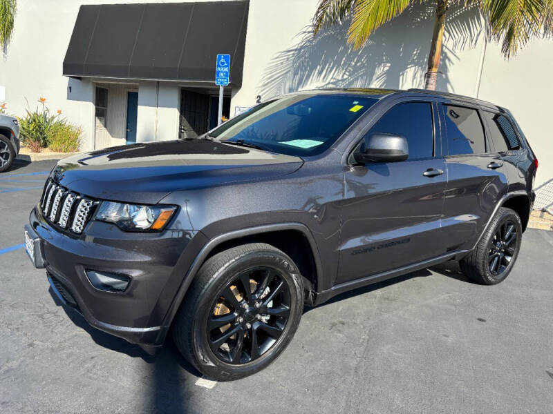 2019 Jeep Grand Cherokee Altitude's photo
