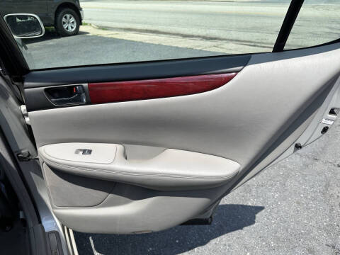 2004 Lexus ES 330