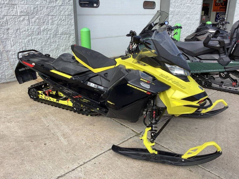 2022 Ski-Doo Renegade® X® Rotax&#