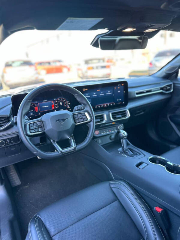 2025 Ford Mustang EcoBoost Premium