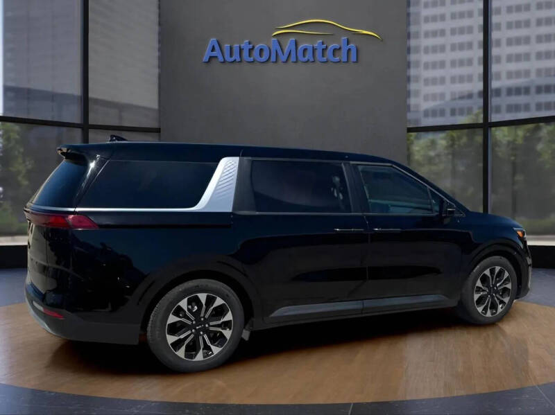 2024 Kia Carnival EX