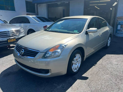 2009 Nissan Altima for sale at Goodfellas Auto Sales LLC in Clifton NJ