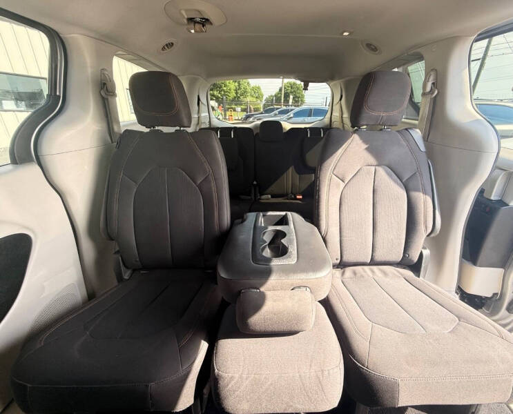 2017 Chrysler Pacifica Touring
