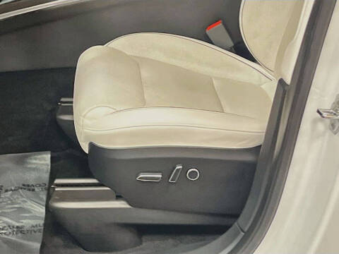 2022 Tesla Model X Plaid