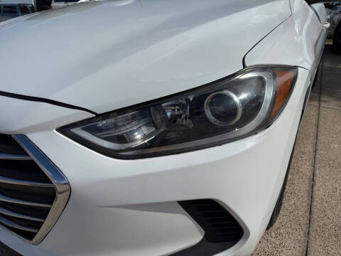 2018 Hyundai Elantra