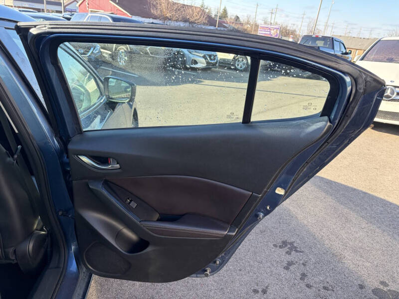 2017 Mazda MAZDA3 Touring