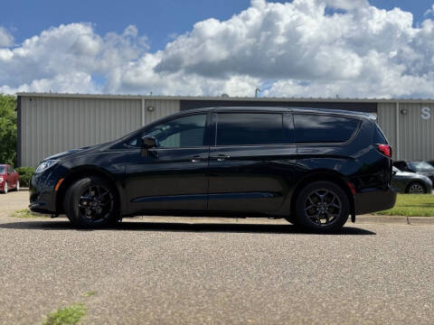 2020 Chrysler Pacifica Touring