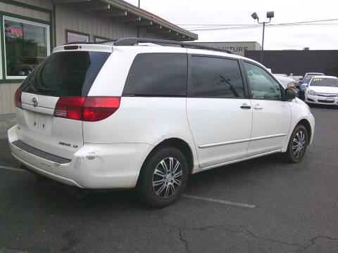 2004 Toyota Sienna