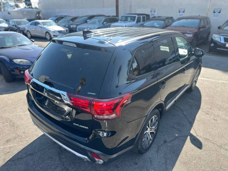2017 Mitsubishi Outlander ES
