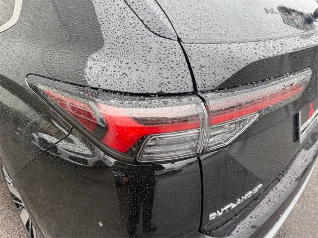 2026 Mitsubishi Outlander SE