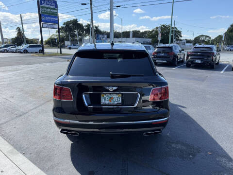 2020 Bentley Bentayga Hybrid