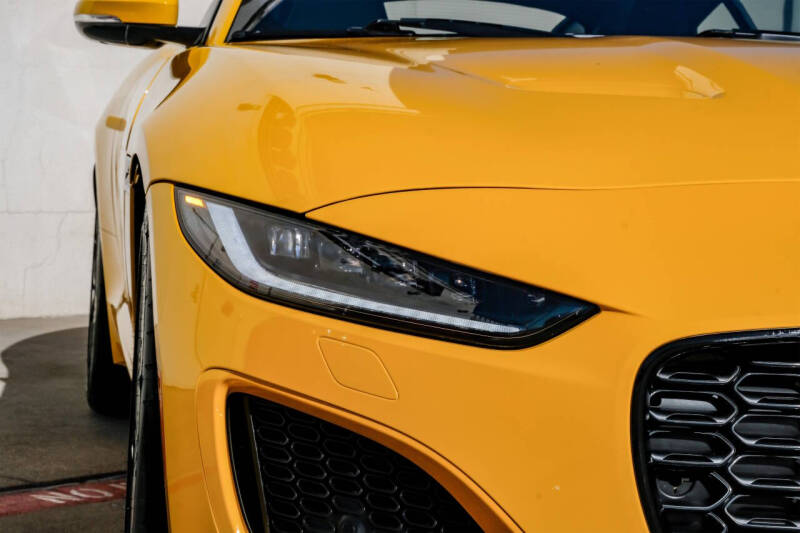 2021 Jaguar F-TYPE P300