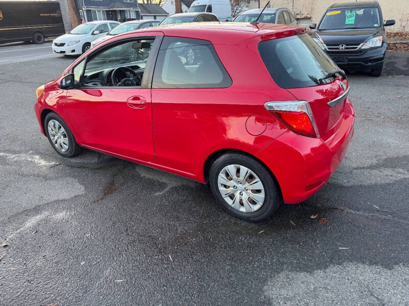 2012 Toyota Yaris 3-Door L